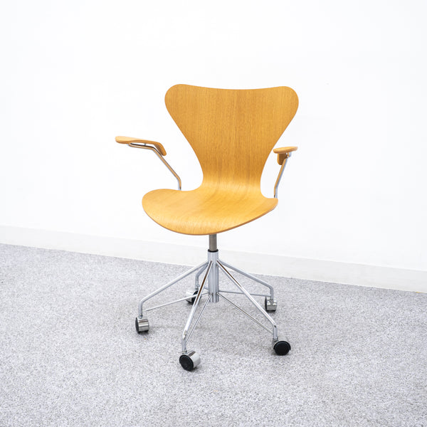 FRITZ HANSEN / SERIES 7