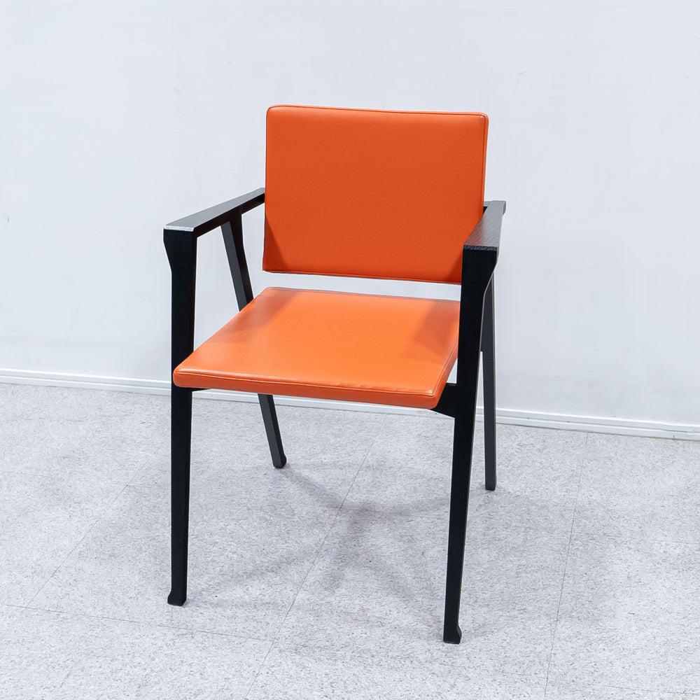 Cassina / 832 LUISA