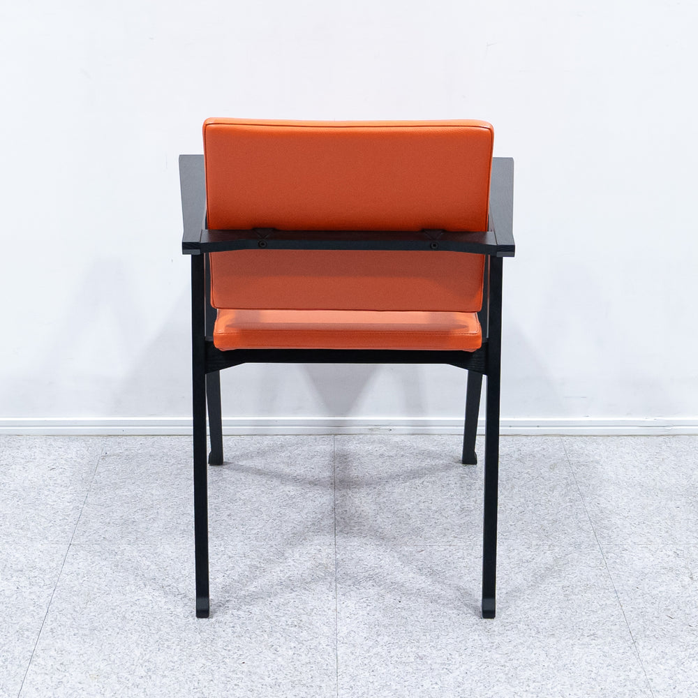 Cassina / 832 LUISA