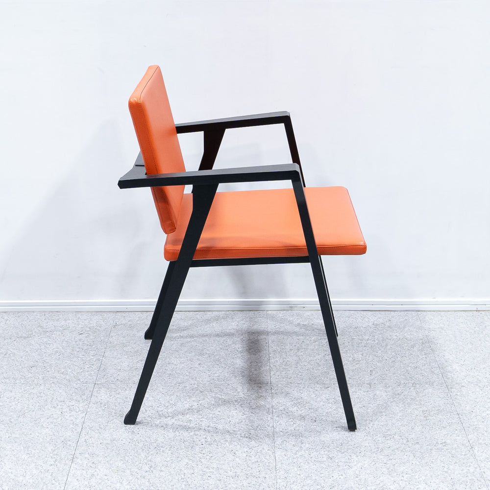 Cassina / 832 LUISA