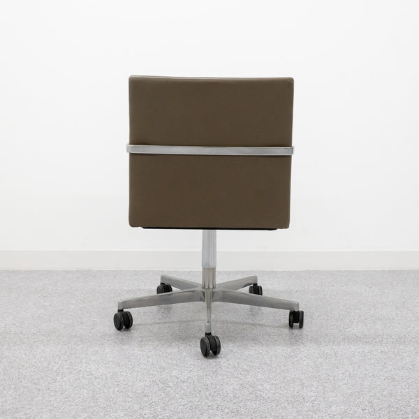 Walter Knoll / GEORGE