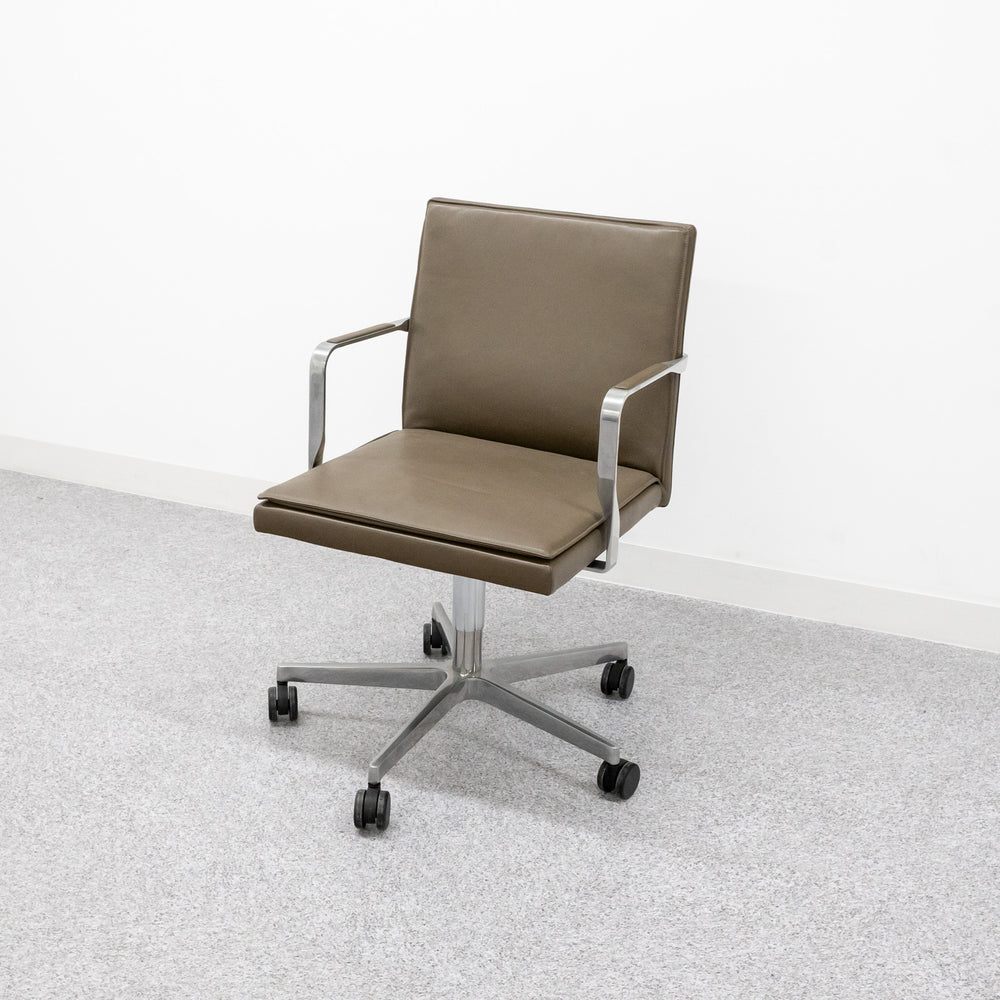 Walter Knoll / GEORGE