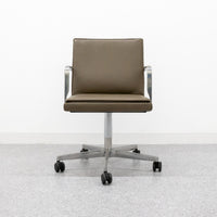 Walter Knoll / GEORGE