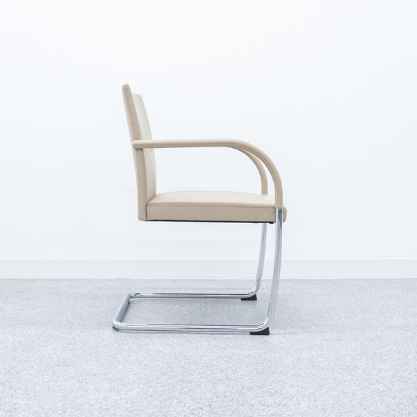 Walter Knoll / George Cantilever Chair