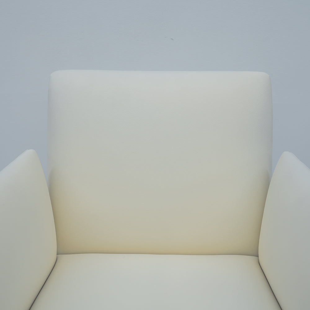 【展示品】Andreu World / Next Armchair / アンドリューワールド