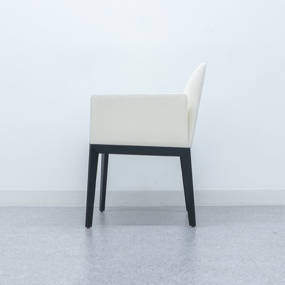 【展示品】Andreu World / Next Armchair / アンドリューワールド
