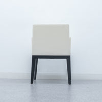 【展示品】Andreu World / Next Armchair / アンドリューワールド