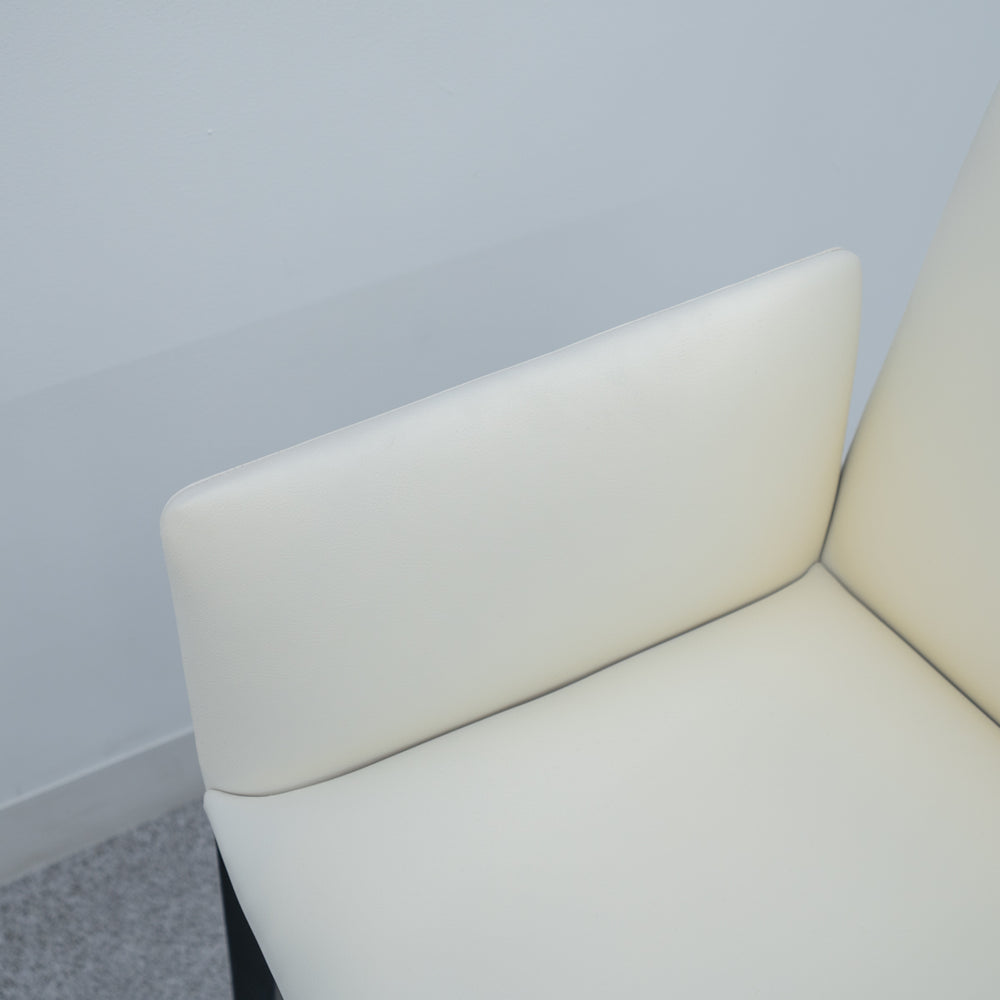 【展示品】Andreu World / Next Armchair / アンドリューワールド