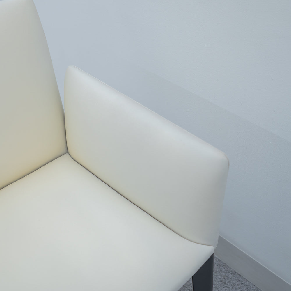 【展示品】Andreu World / Next Armchair / アンドリューワールド
