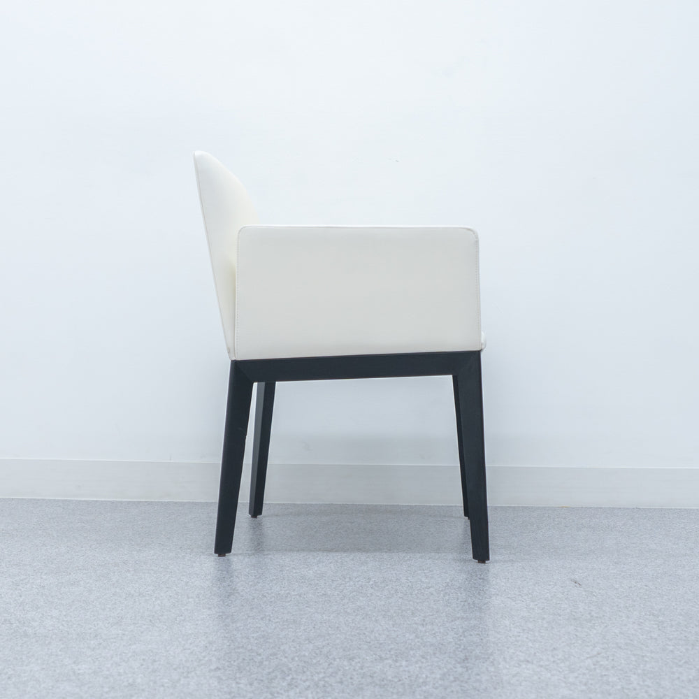 【展示品】Andreu World / Next Armchair / アンドリューワールド
