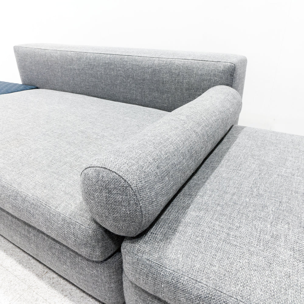 Minotti /  YANG