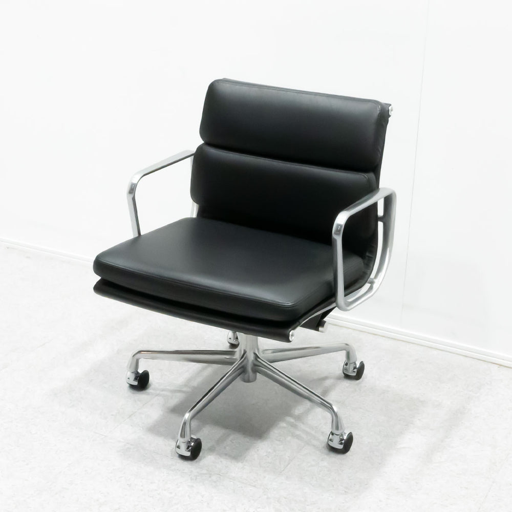 Herman Miller / EAMES SOFT PAD GROUP MANAGEMENT CHAIR