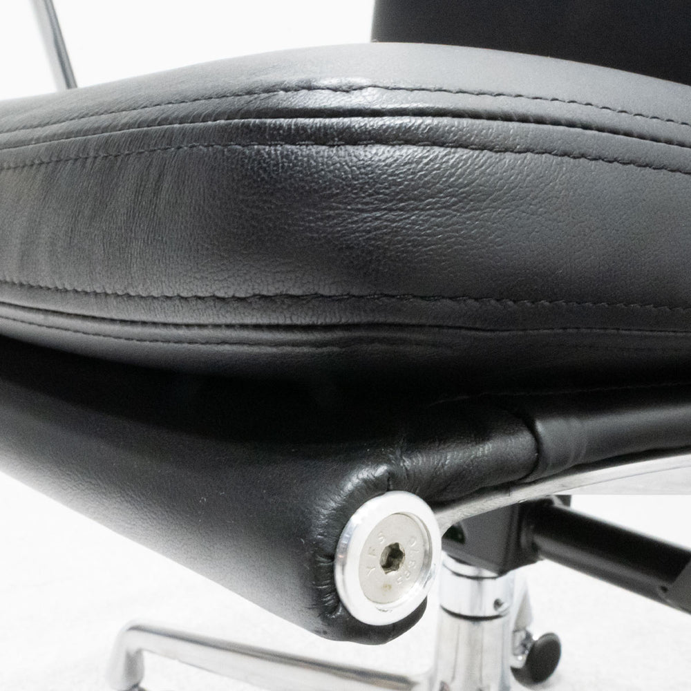 Herman Miller / EAMES SOFT PAD GROUP MANAGEMENT CHAIR