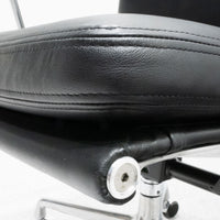 Herman Miller / EAMES SOFT PAD GROUP MANAGEMENT CHAIR