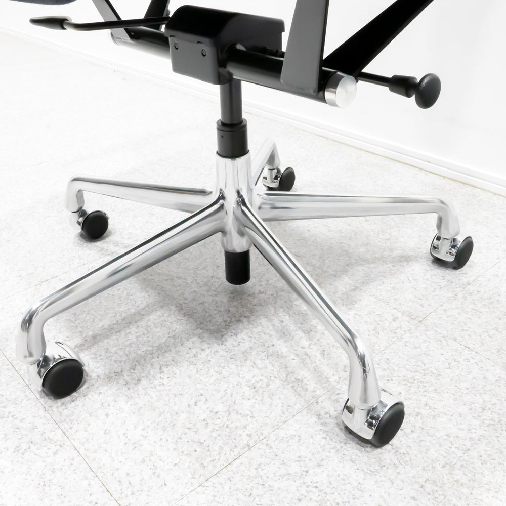 Herman Miller / Eames Aluminum Group Chair