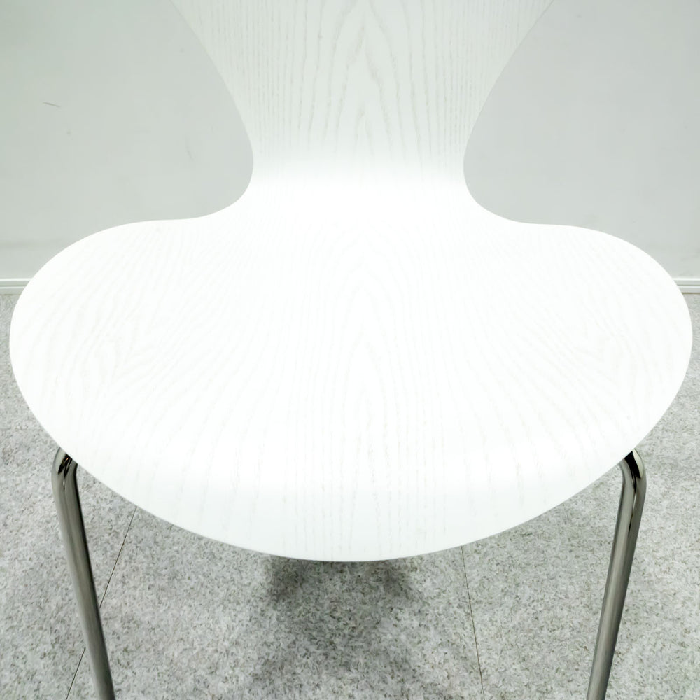 FRITZ HANSEN / SERIES 7 CHAIR