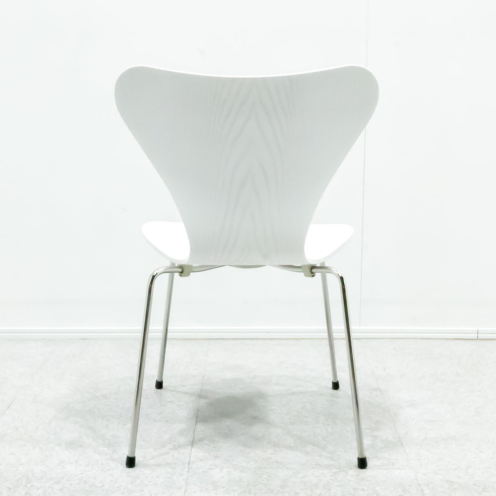 FRITZ HANSEN / SERIES 7 CHAIR