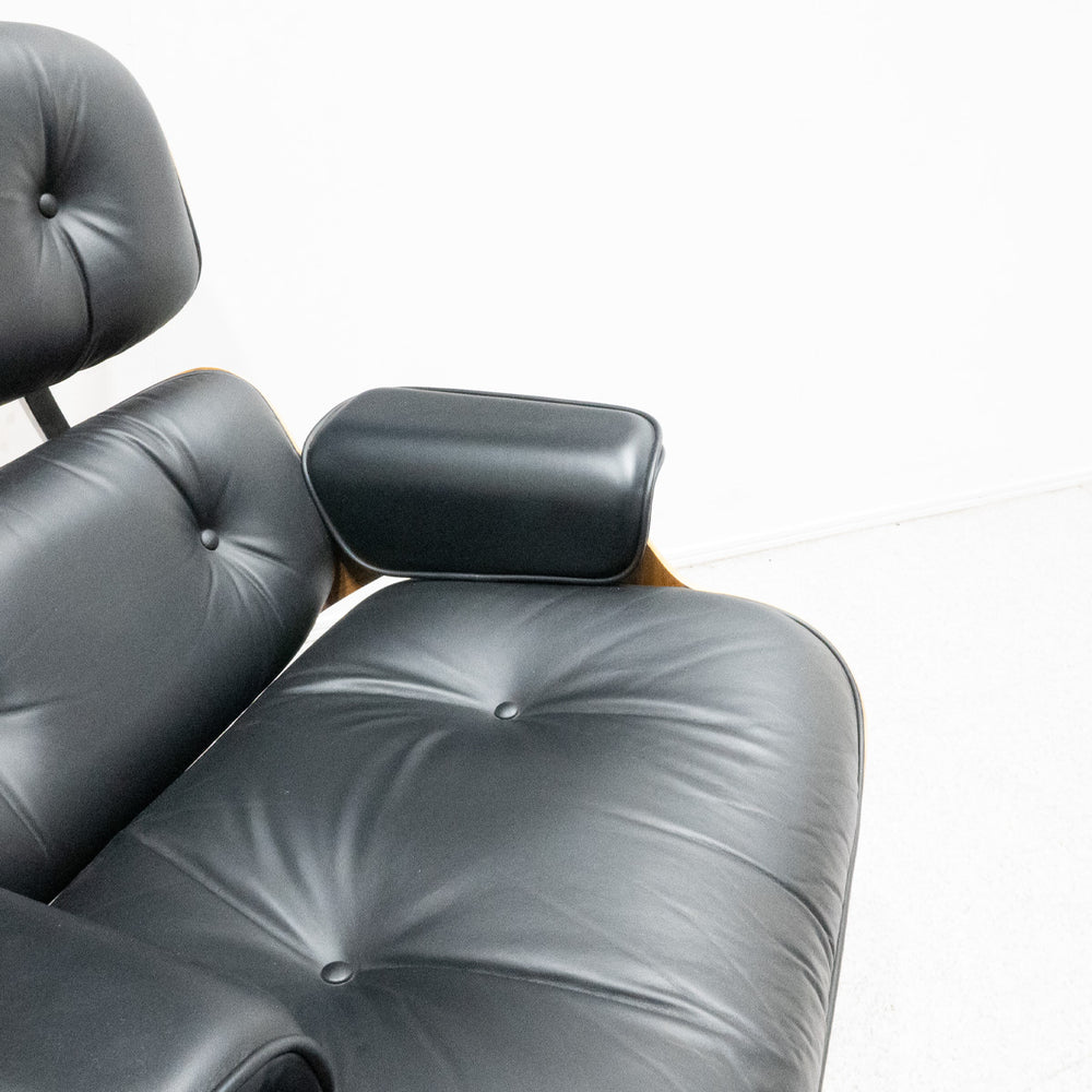 Herman Miller / Eames Lounge Chair and Ottoman