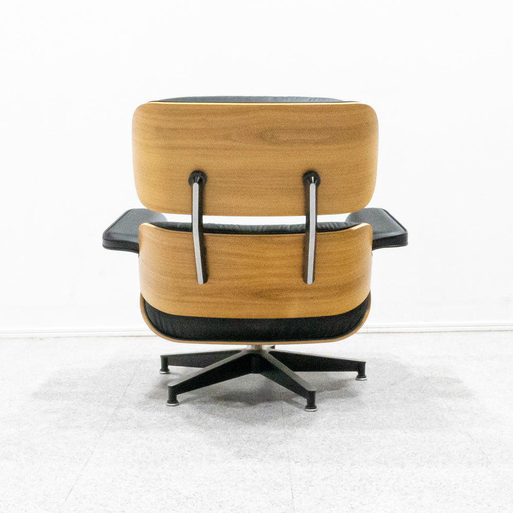 Herman Miller / Eames Lounge Chair and Ottoman